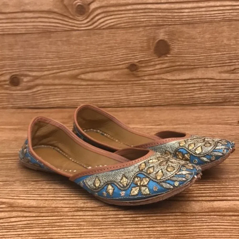 Embroidered Girls bright colored slip on‎ flats size 2